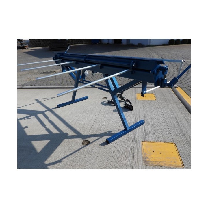 Abkantbank 2000L, Biegemaschine mit Rollenschere