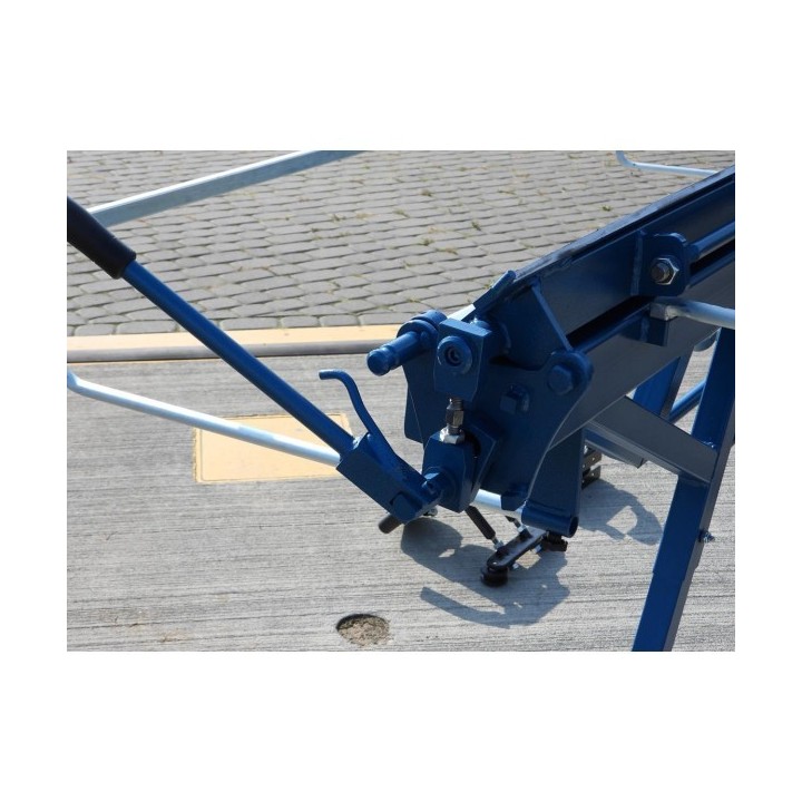 Abkantbank 2000L, Biegemaschine mit Rollenschere