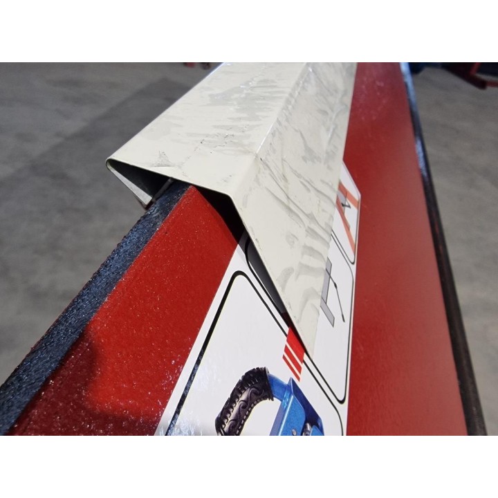 Abkantbank RED PLUS 2700/1.0/160* mit Fußpedal, Aussparung Biegemaschine
