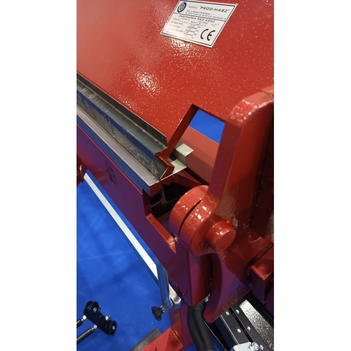 Elektrische Abkantbank 2m Biegemaschine RED-2200/1.2mm/160* mit Aussparung