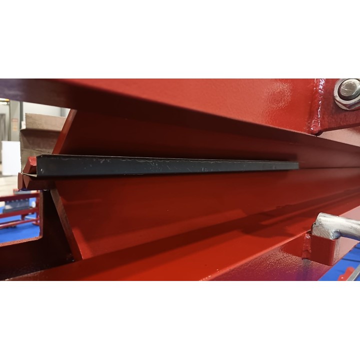 Elektrische Abkantbank 2m Biegemaschine RED-2200/1.2mm/160* mit Aussparung