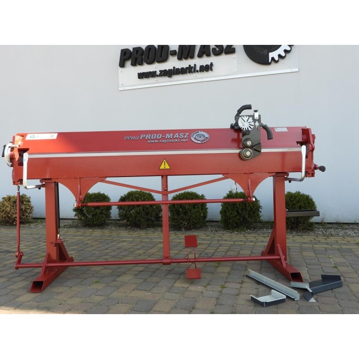Abkantbank RED PLUS mit Rollenschere, Abkantmaschine