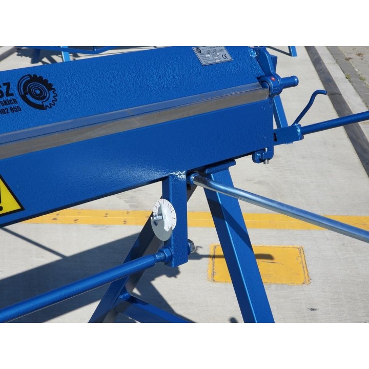 Abkantbank 1.4m mit Rollenschere, Abkantbänke