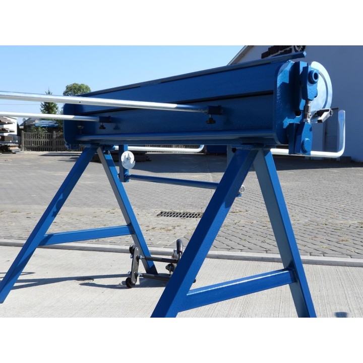 Abkantbank 1.4m mit Rollenschere, Abkantbänke